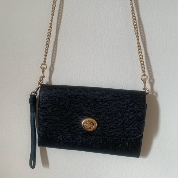 Coach Crossbody Chain Purse - Picture 3 of 4